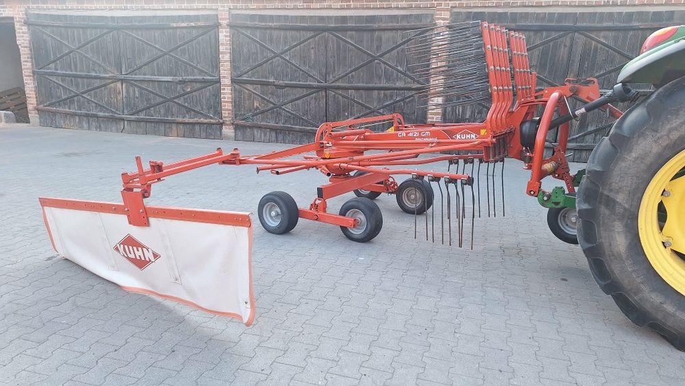 Zgrabiarka karuzelowa kuhn GA4121GM
