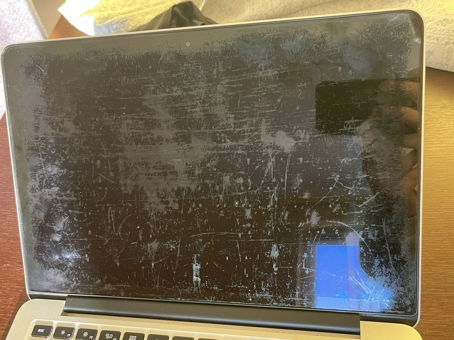 MacBook Pro (A1502) z 2015 roku