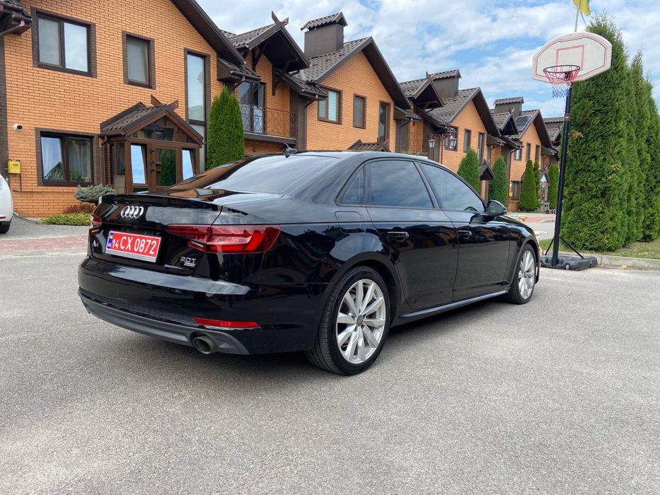 Audi A4B9 s-line