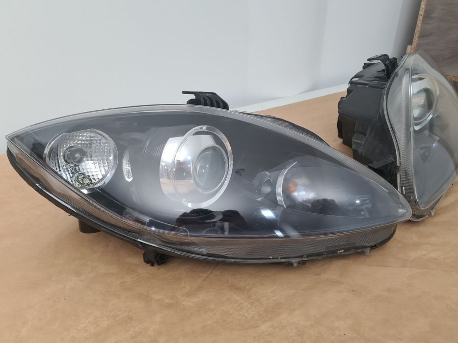 Opticas / Faróis Xenon Seat Leon 1p fase2