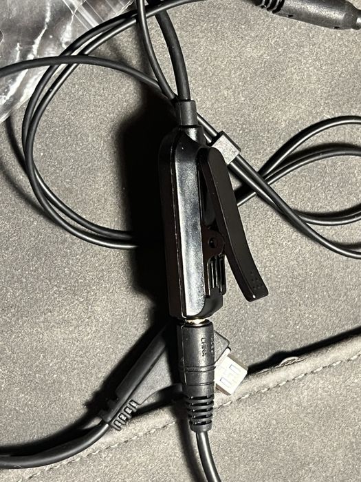 Проводные вакумные наушники Samsung.