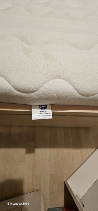 Łóżko 200/90 z materacem koło