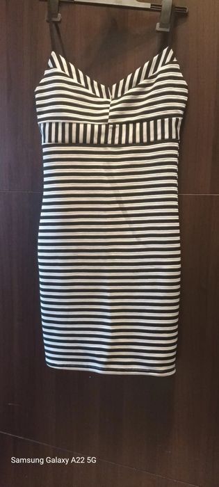 Sukienka na ramiączkach