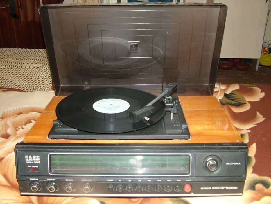 Радиола "Вега-323-стерео"