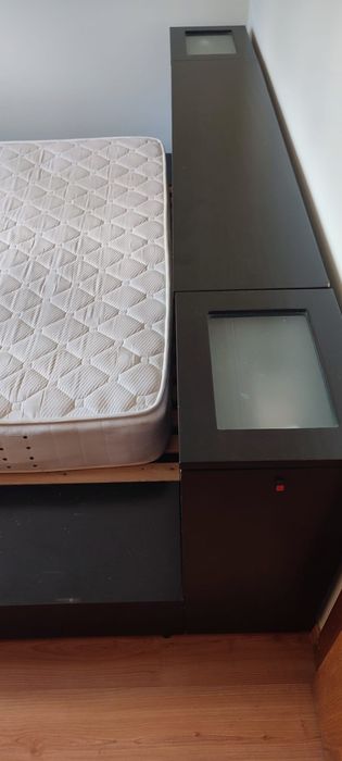 Cama casal com estrado e colchão