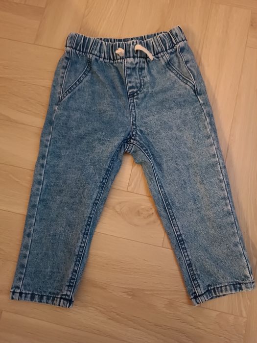 Jeansy dla chłopca 98