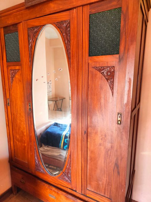 Roupeiro / guarda fatos