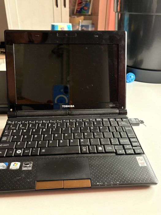 Syndyk sprzeda prawo własności do Netbooka Toshiba NB500-112