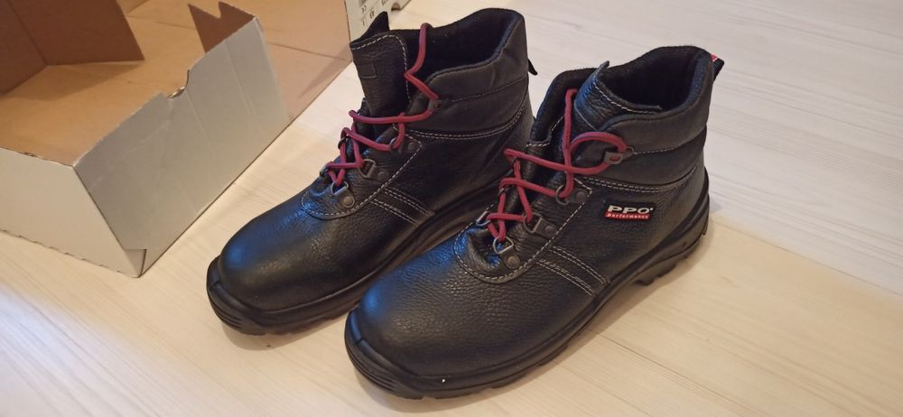 Buty robocze z noskiem Nowe! 43
