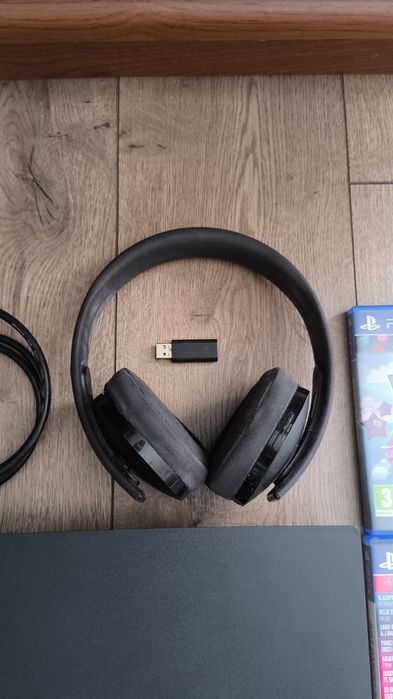 PlayStation 4 Pro duży zestaw+gratisy