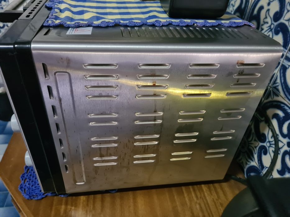 Forno elétrico em muito bom estado