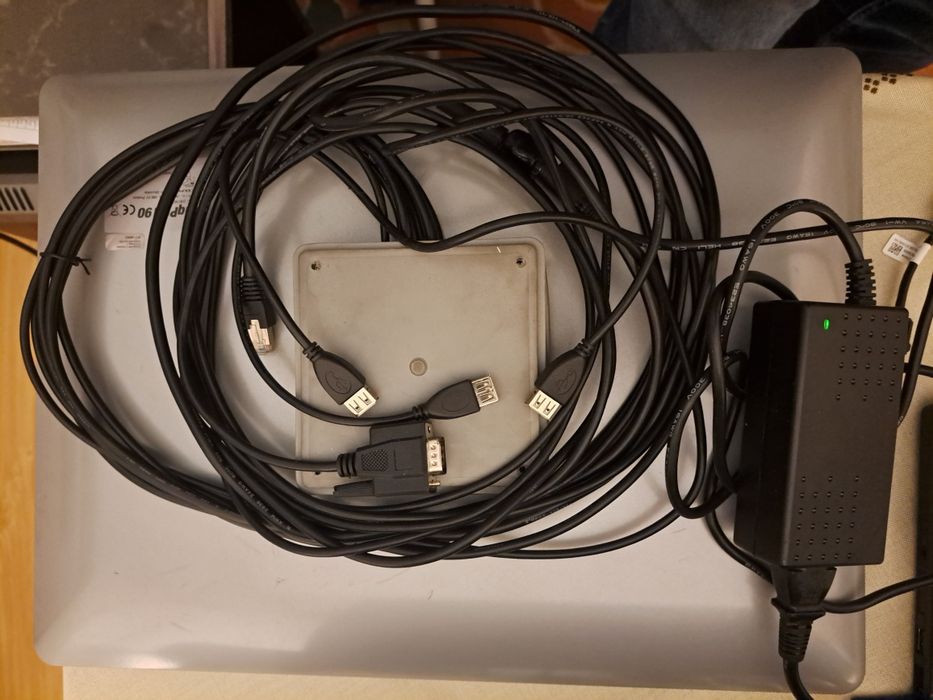 Panel dotykowy UniqPC 190 Komputer All-in-One Elcom