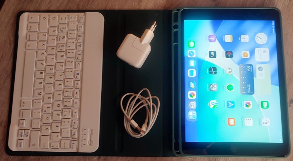 iPad 9 gen 64GB WiFi, IOS 26.4.1