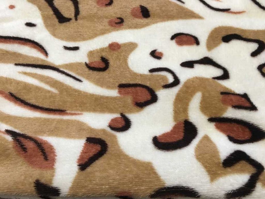 Ładne poszewki na poduszki z mikrofibry 45 cm x 42 cm (cena za 4 szt.)