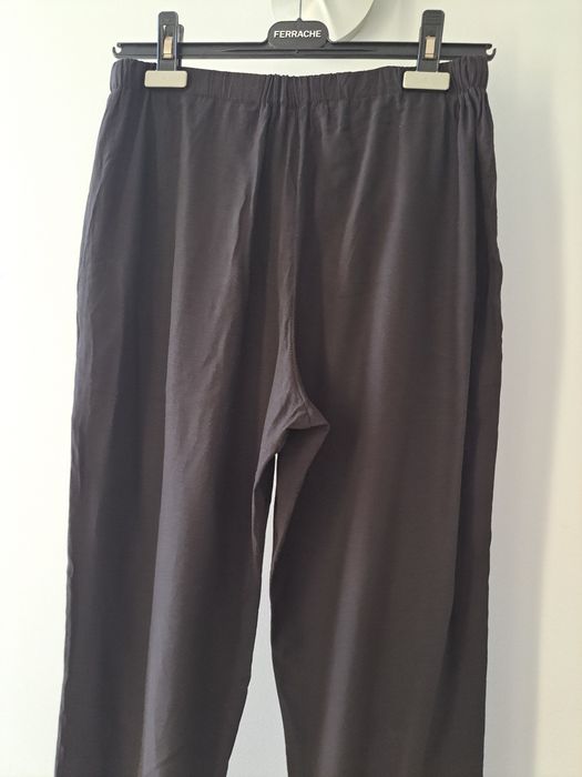 Calças pretas W52 M