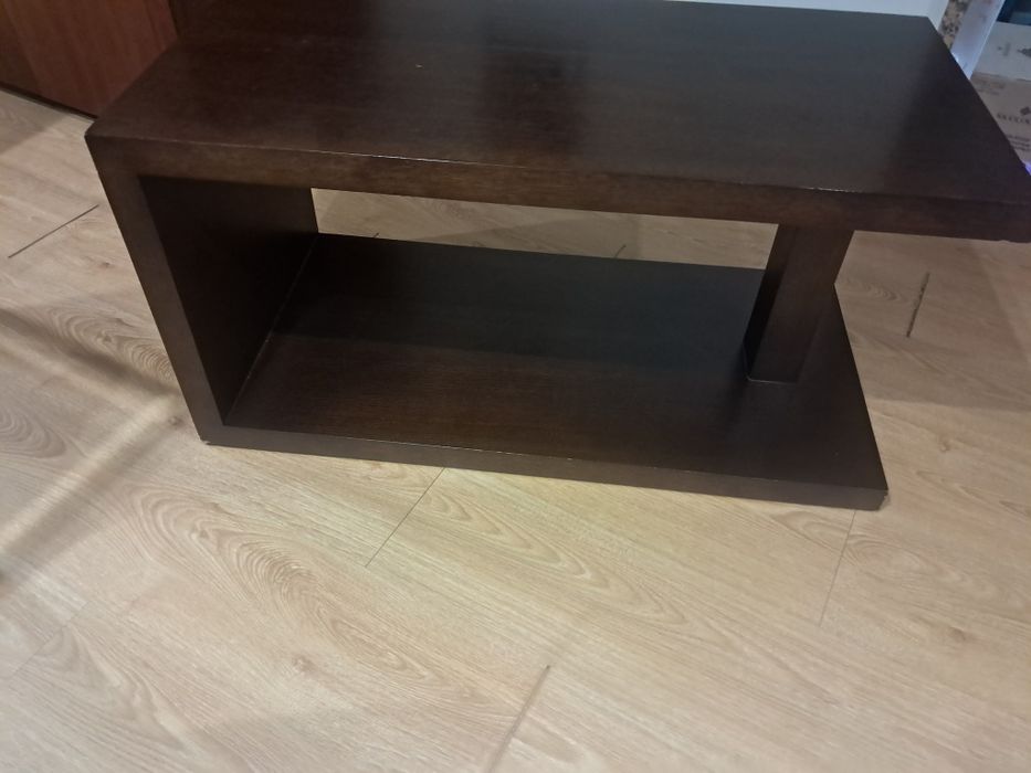 Vendo movel tv e mesa de centro em mdeira