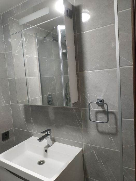 Будівельні роботи. Сантехніка, електрика. Вікна, двері. Натяжні стелі