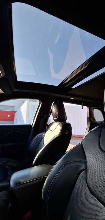 Jeep Cherokee 3.2 Latitude Plus 2020