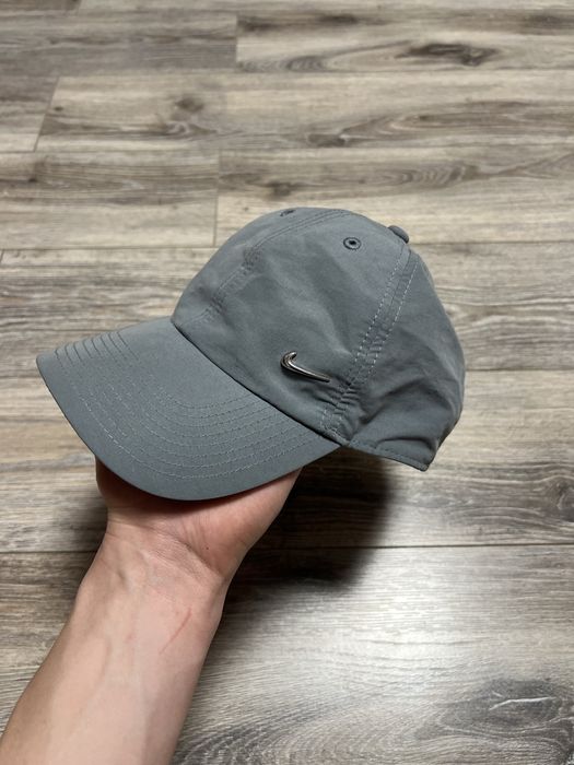 кепка Nike metal swoosh