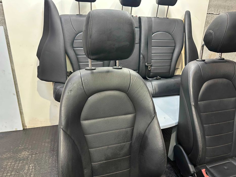 Conjunto de bancos Mercedes Classe C W205 (2017)