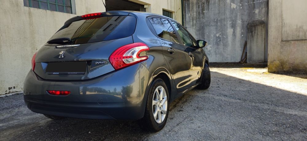 Peugeot 208 1.2 vti active