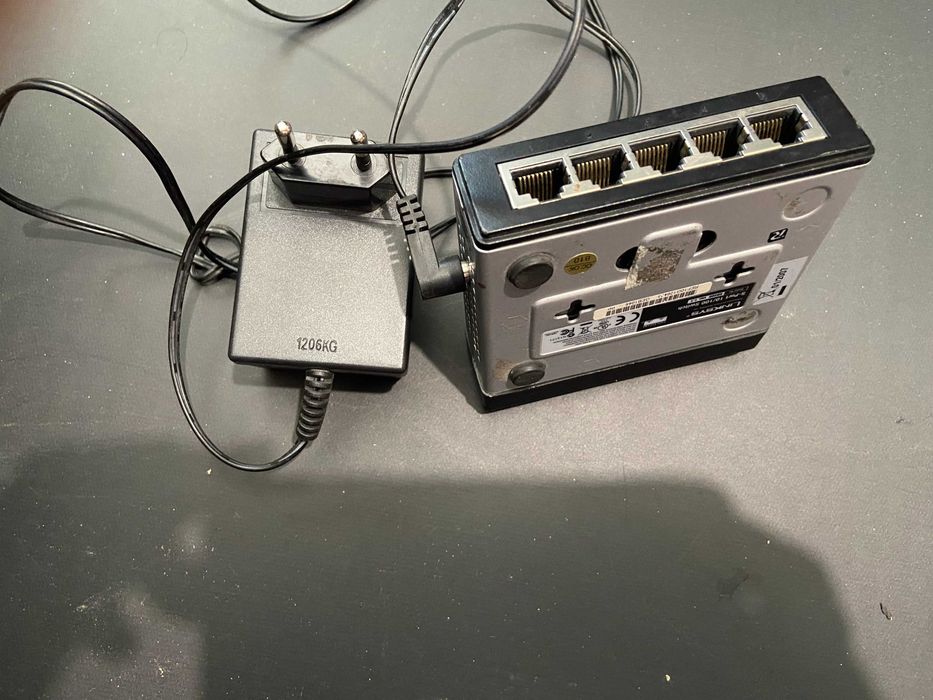 swhitch port marca LYNKSYS da cisco