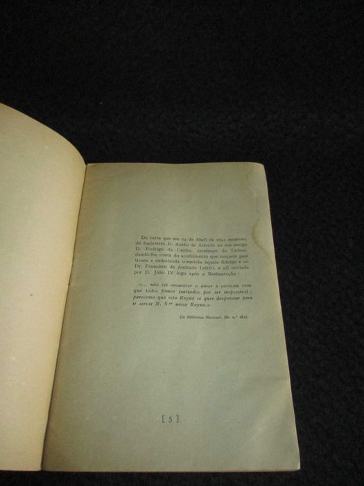 Livro Os Portugueses perante a Aliança Inglesa Bourbon e Meneses 1941