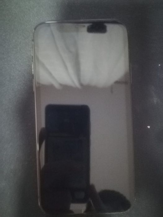 iPhone 11 usado ecrã novo