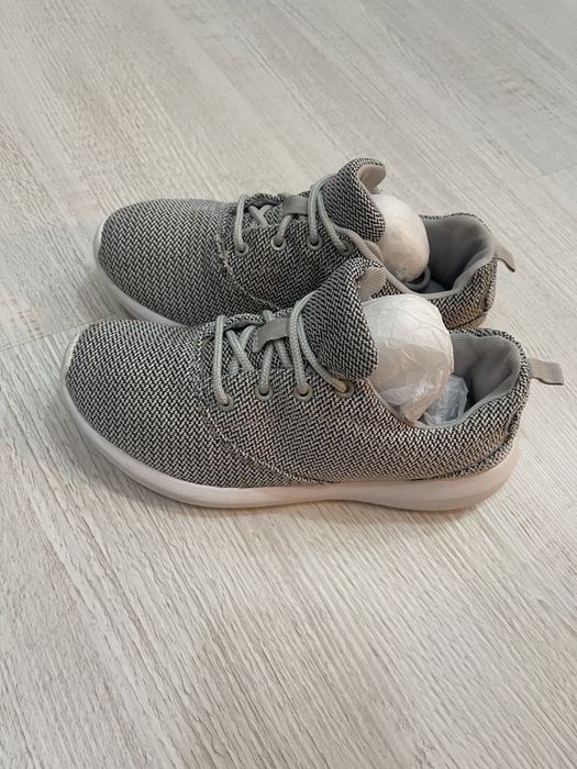 Продам кроссовки workout