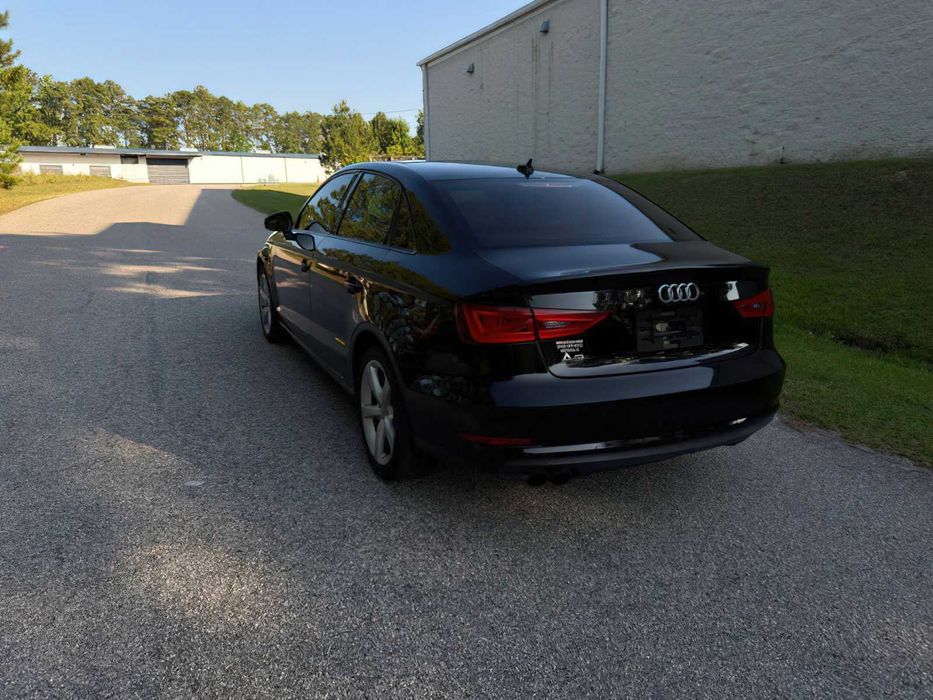 Audi A3 Premium      2015