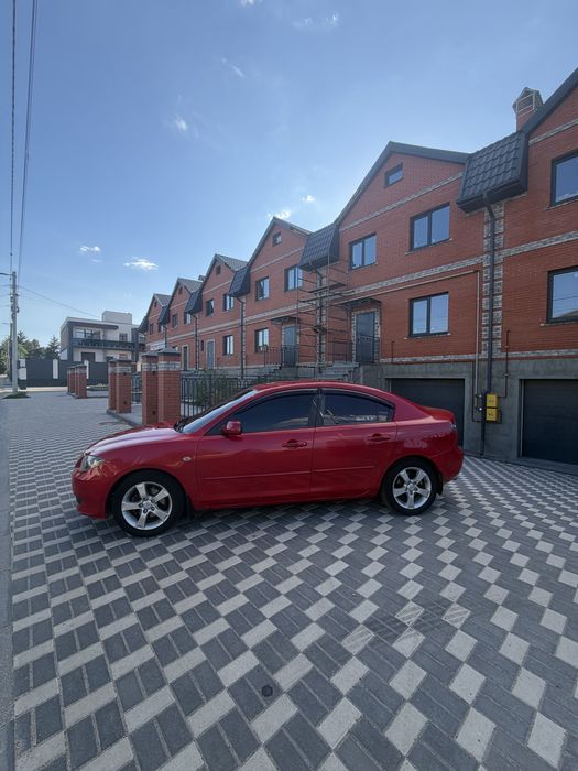 Продам Mazda 3.