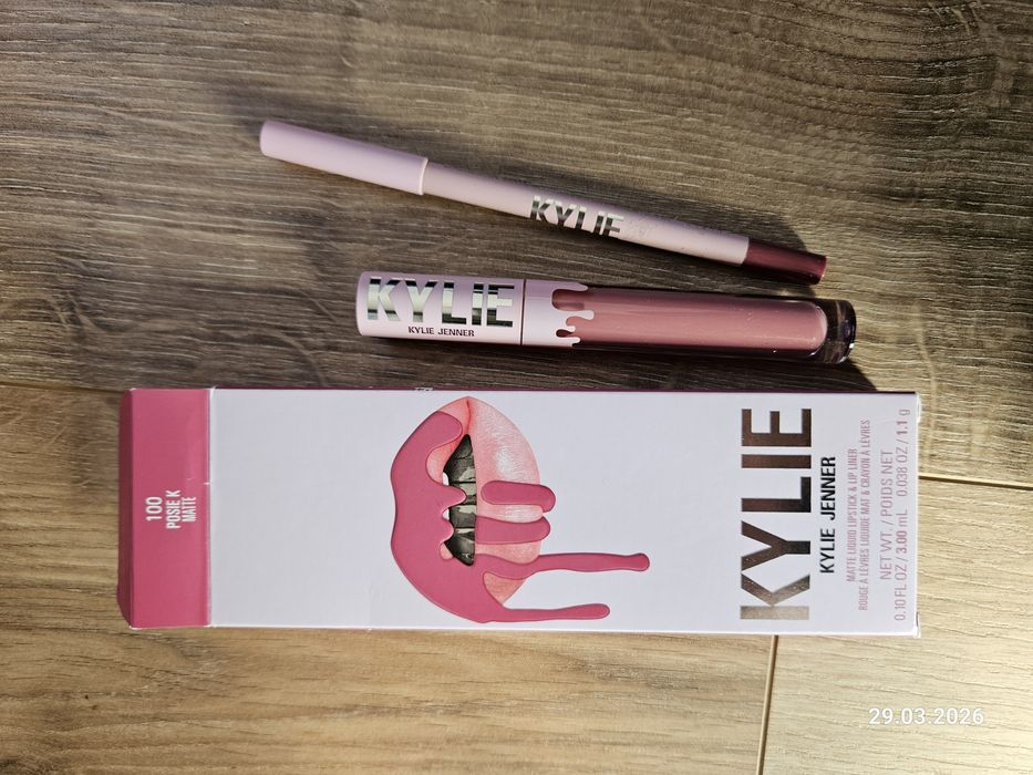 Zestaw do makijażu ust KYLIE 100
