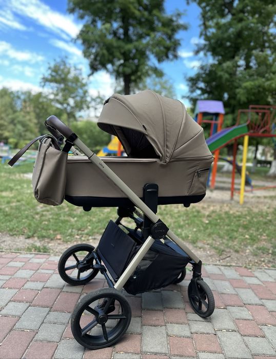 Продам візочок Carrello Ultra 2в1