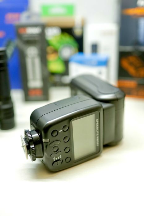 Flash de fotografia NW561 novo