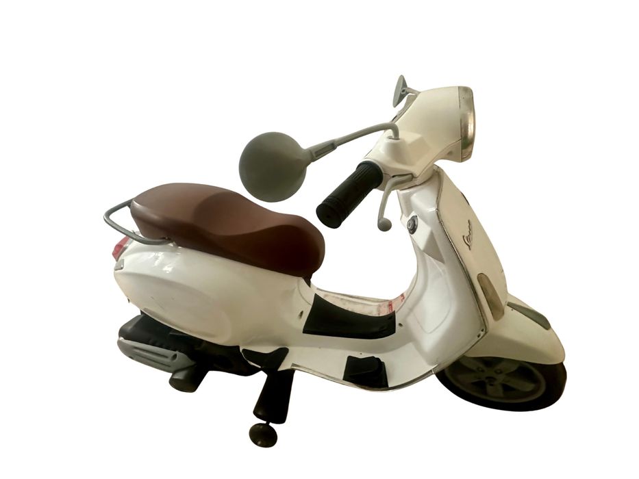 Mota Infantil Vespa Piaggio Electrica