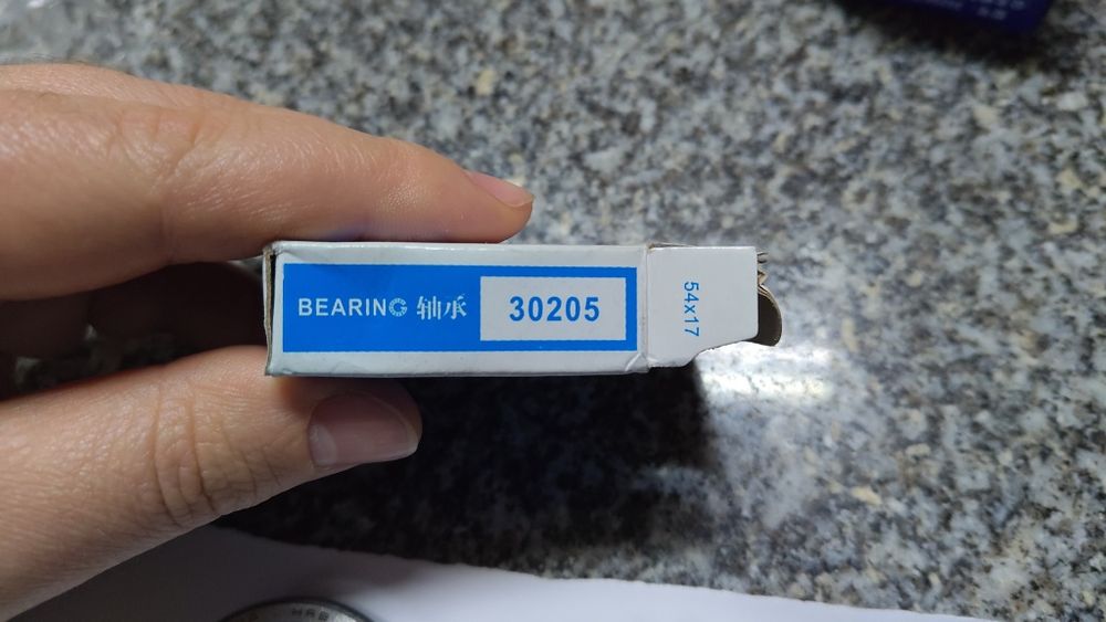 Rolamentos de Rolos Cónicos (30204 e 30205) - NOVOS