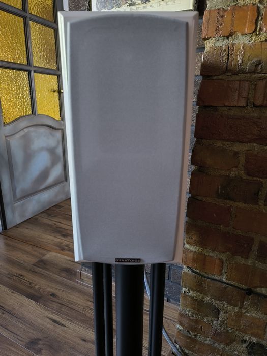 Zestaw stereo plus monitory.