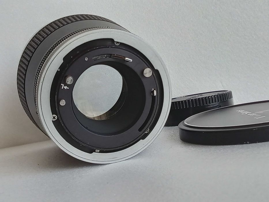 Vivitar Series 1 135mm 2.3 чистый без царапин