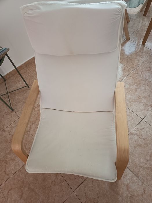 Poltrona IKEA cor branca