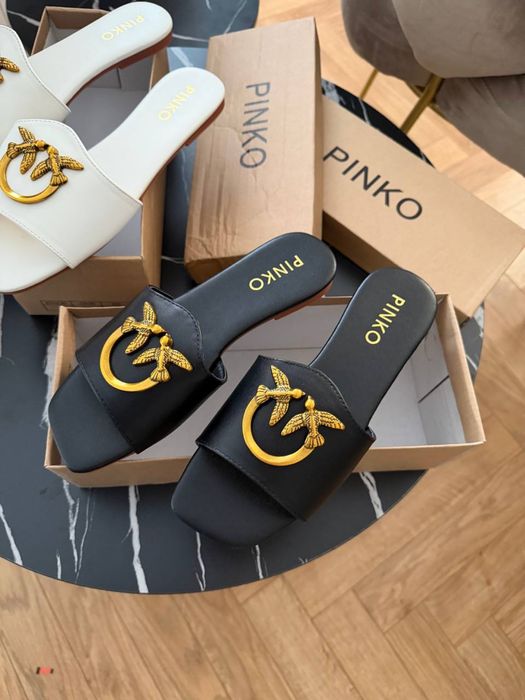 Шльопанці pinko