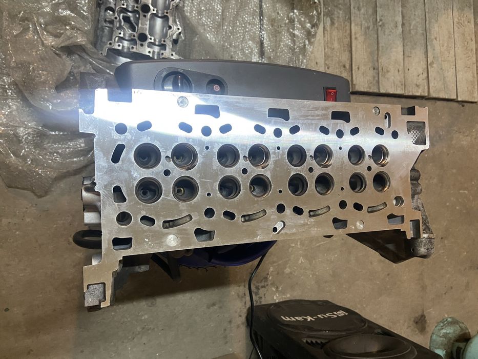 Продам ГБЦ  Рено Трафик 2.0