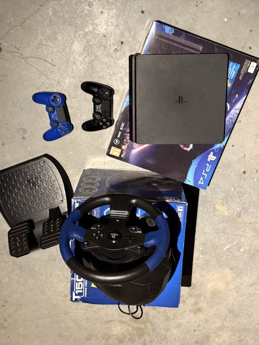 Playstation 4 1tb + thurstmaster t150