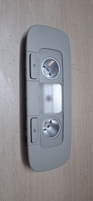 Lampka wewnętrzna VW PASSAT B6