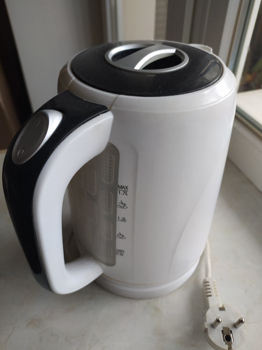 Чайник DELFA  1,7 літра