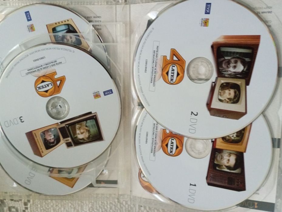 Serial dvd Cztwrdziestolatek