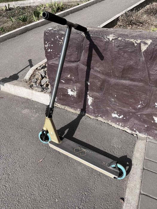 Дитячий трюковий самокат