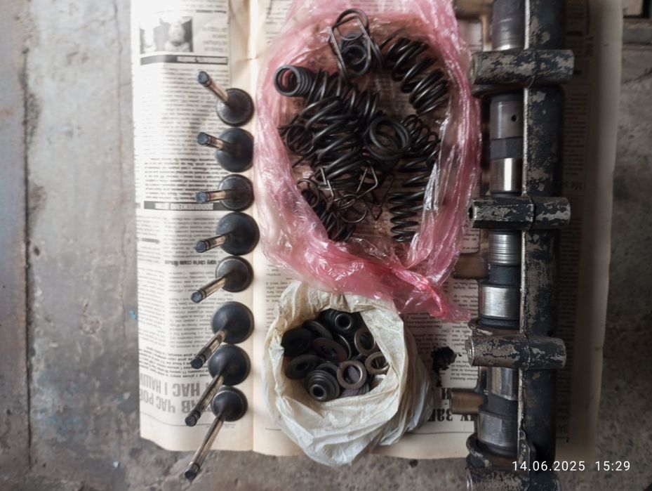 Головка двигателя ,,ВАЗ"