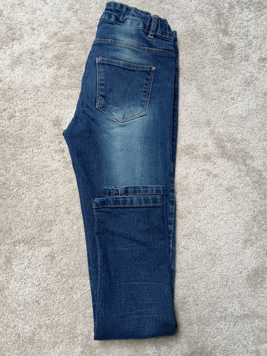 Ciemne Jeansy rurki 134