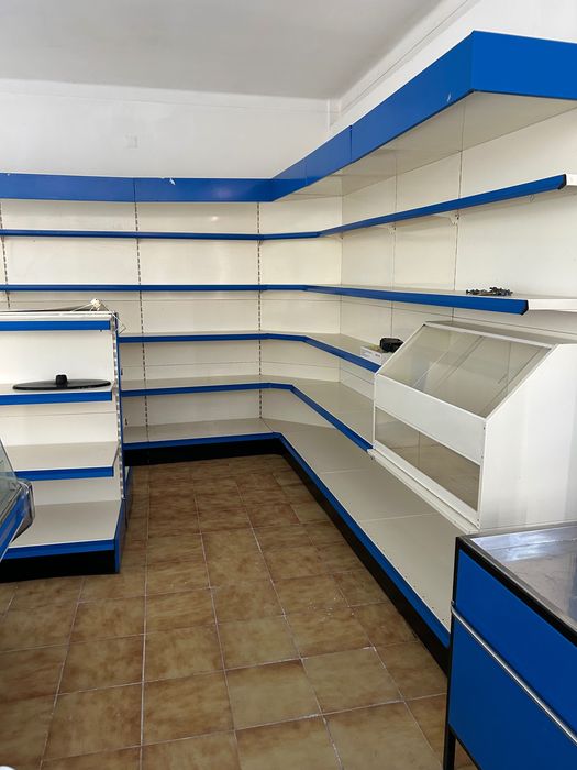 Equipamento de café e mercearia . Zona Guarda
