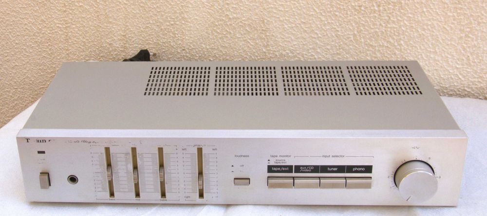 Amplificador Integrado  Technics SU-Z15
